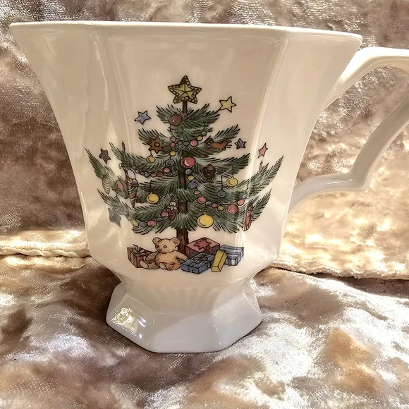 Nikko Christmastime Mugs Cups Set of 4 Vintage - Picture 3 of 11